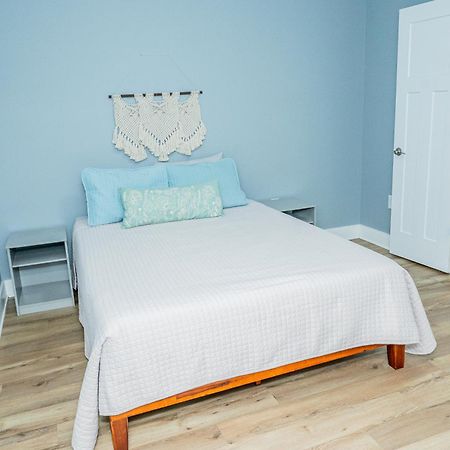 Cottage Beach House Steps From Beach 3 Bedroom 2 Bath Gulf Shores Exteriör bild
