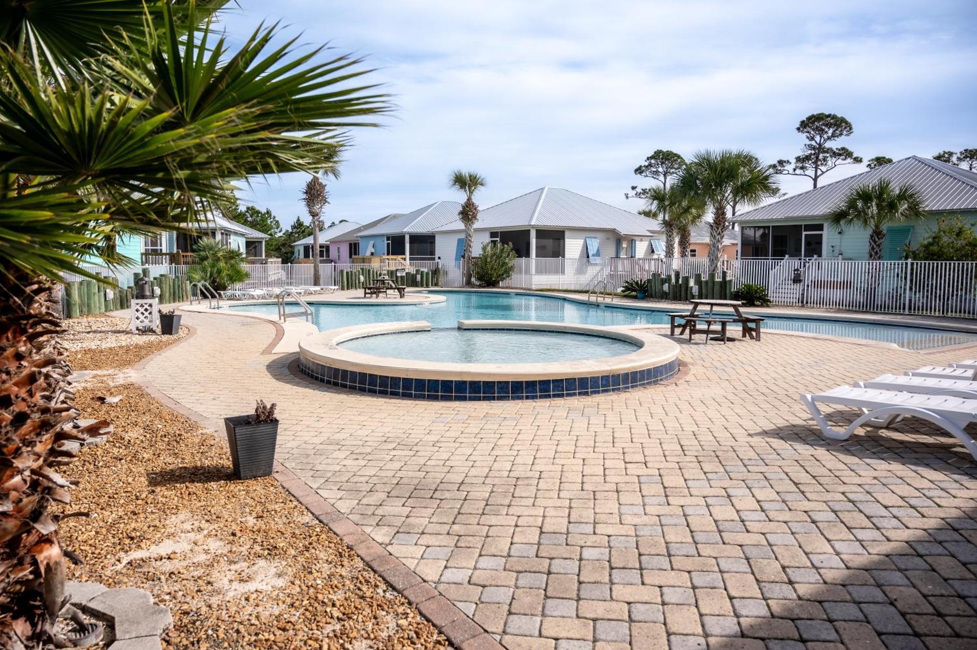 Cottage Beach House Steps From Beach 3 Bedroom 2 Bath Gulf Shores Exteriör bild